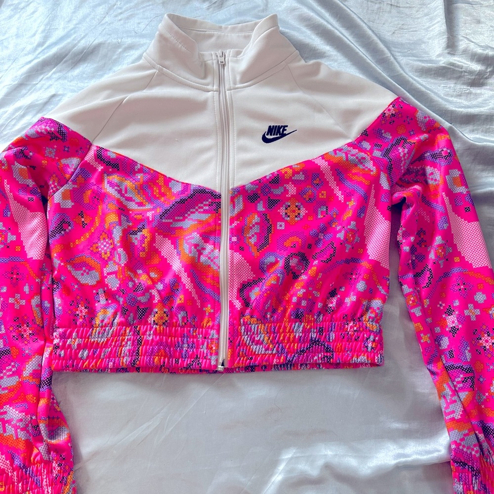** SOLD ** NIKE JACKET PINK WOMENS SOLD OUT ONLINE - Picture 3 of 5